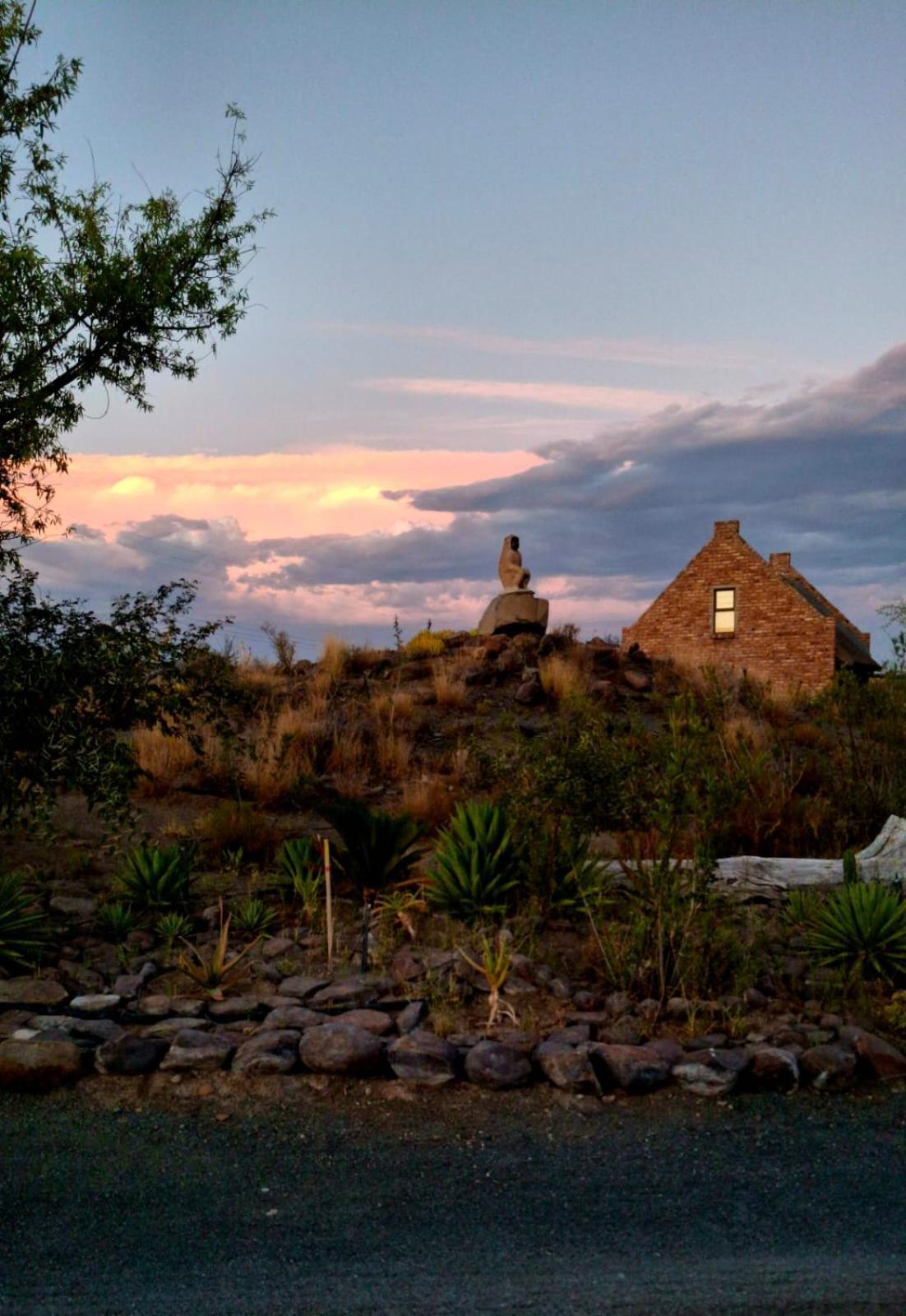 Teri-Lemveli Lodge Beaufort West Exterior photo